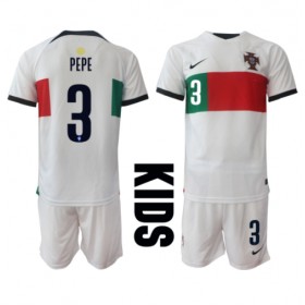 Baby Fußballbekleidung Portugal Pepe #3 Auswärtstrikot WM 2022 Kurzarm (+ kurze hosen)